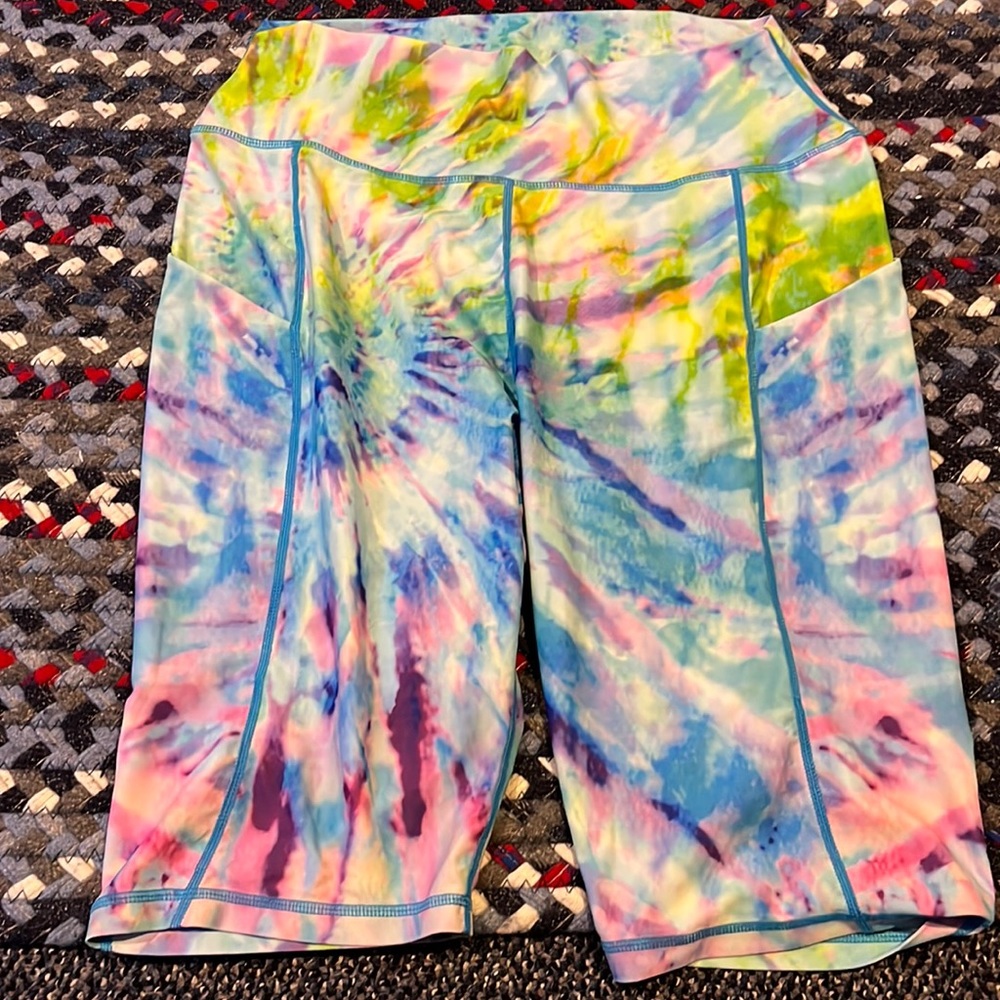 HDE tie-dye spandex shorts